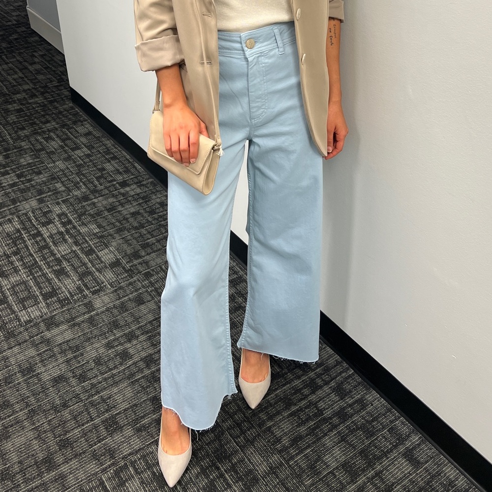 BRAND NEW Antonio Melani Wide Leg Raw Hem Chino Pants in Light blue, size 6
